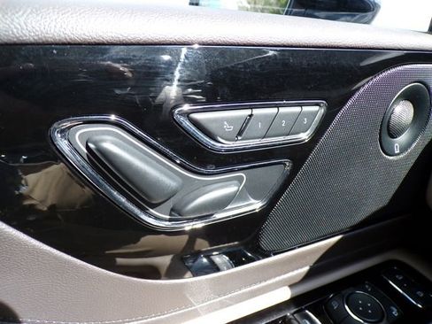 Used 2021 Lincoln Aviator Reserve w/ Equipment Group 201A image 20