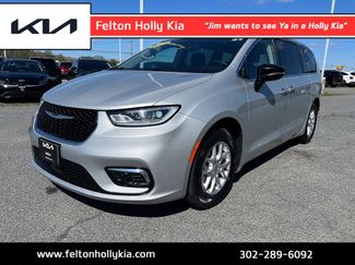 Used 2024 Chrysler Pacifica Touring-L FWD video 1