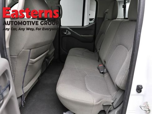 Used 2019 Nissan Frontier SV image 21