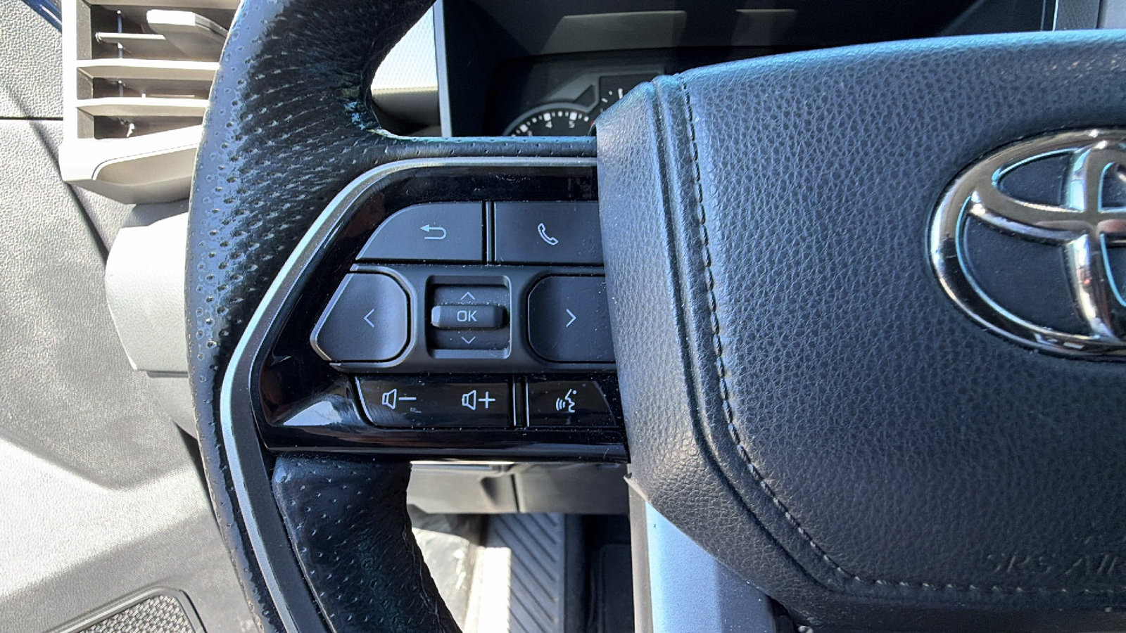 Used 2022 Toyota Tundra Limited RWD image 27