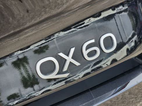 Certified 2026 INFINITI QX60 Luxe w/ Family Package image 7