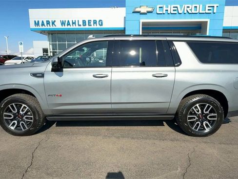 Used 2023 GMC Yukon XL AT4 w/ AT4 Premium Plus Package image 5