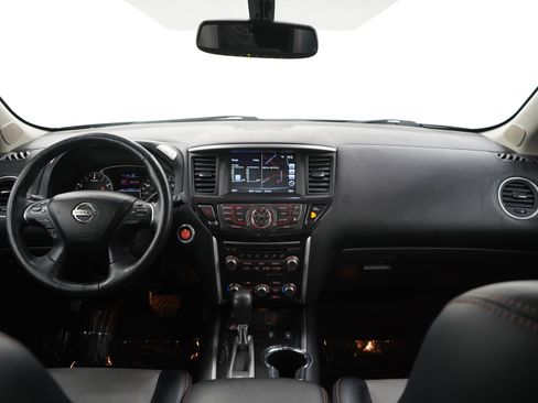 Used 2019 Nissan Pathfinder S AWD/4WD image 14