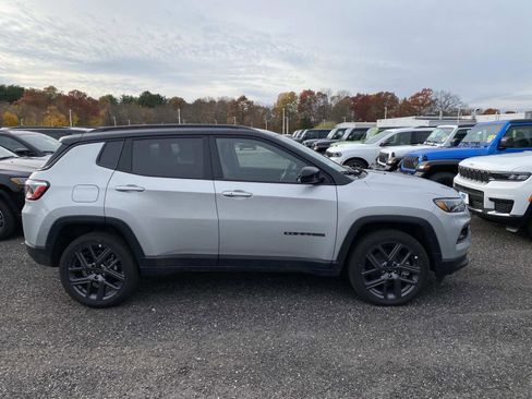 New 2026 Jeep Compass Limited image 2