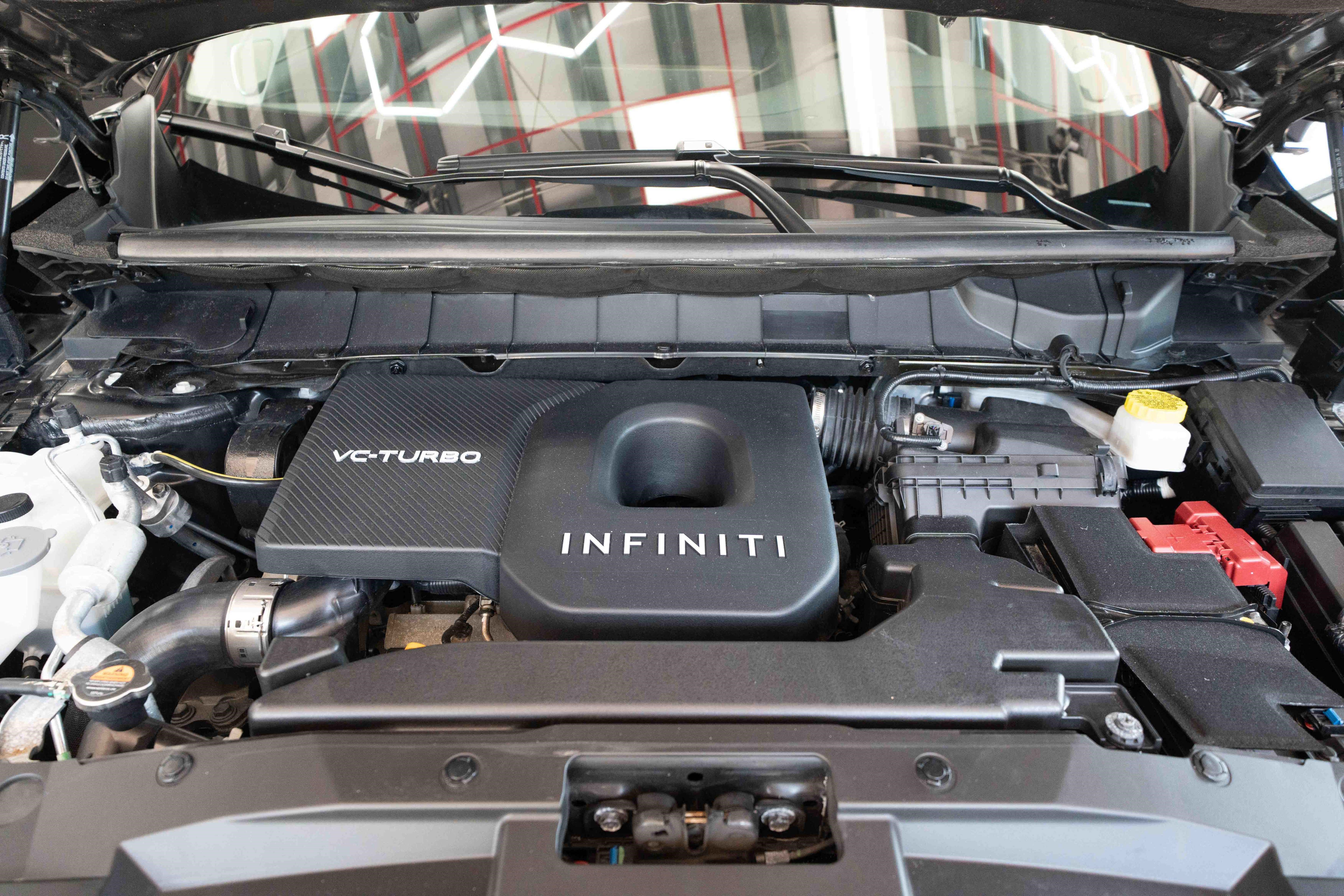 Used 2026 INFINITI QX60 Luxe w/ Cargo Package AWD/4WD image 32