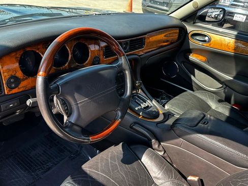 Used 2003 Jaguar XJ8 RWD image 83