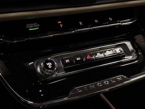 Used 2025 Lincoln Corsair AWD w/ Equipment Group 101A image 46