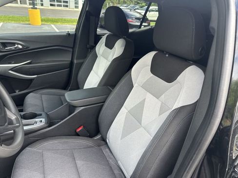 Used 2024 Chevrolet Trax LS w/ LS Convenience Package FWD image 15