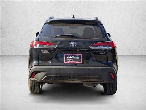 Used 2023 Toyota Corolla Cross XLE image 7