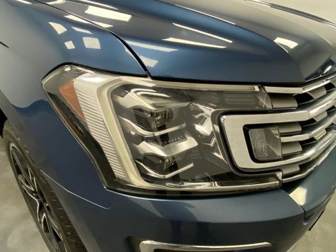 Used 2019 Ford Expedition Max Limited w/ Special Edition Package AWD/4WD image 10