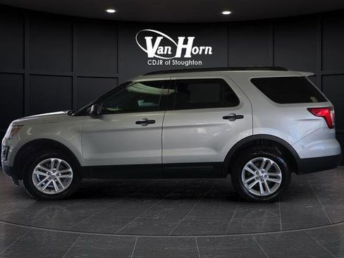 Used 2017 Ford Explorer 4WD image 4