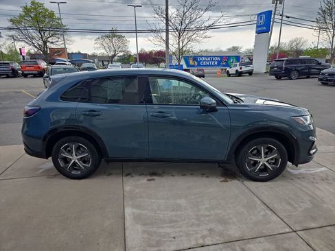 Certified 2024 Honda HR-V EX-L image 2