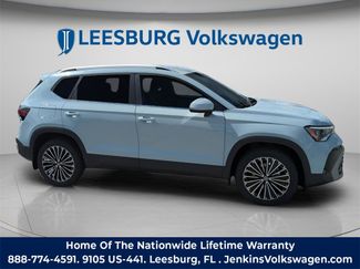 New 2026 Volkswagen Taos SE video 2