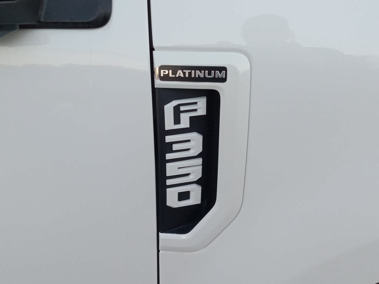 Used 2020 Ford F350 Platinum AWD/4WD image 11
