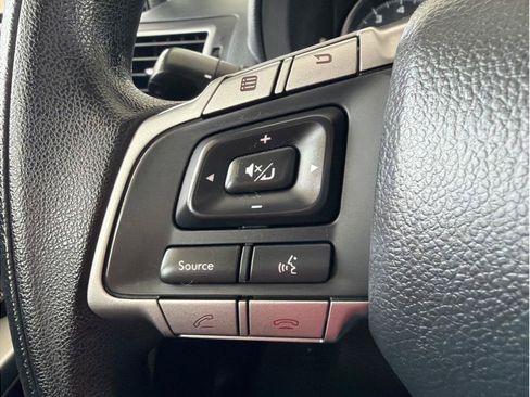 Used 2015 Subaru Crosstrek 2.0i Premium w/ Moonroof Package AWD/4WD image 17