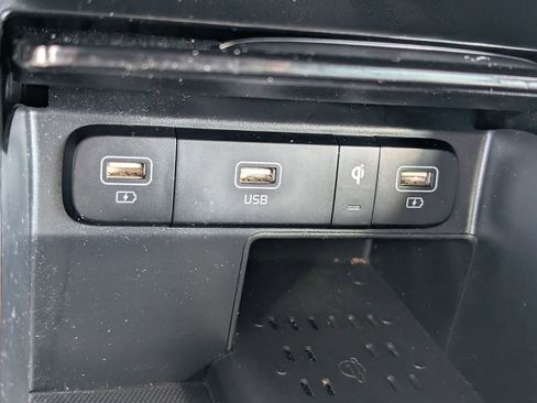 Used 2022 Kia Sorento SX image 16