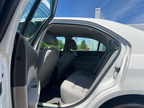Used 2012 Ford Fusion S FWD image 27