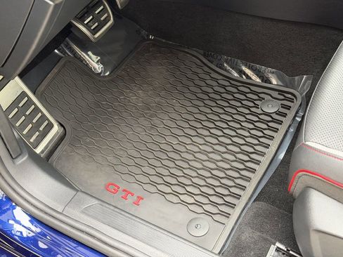 Used 2024 Volkswagen GTI SE w/ SE Leather Seats Package image 28