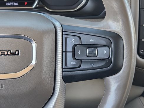 Used 2021 GMC Yukon XL Denali w/ Denali Premium Package image 32