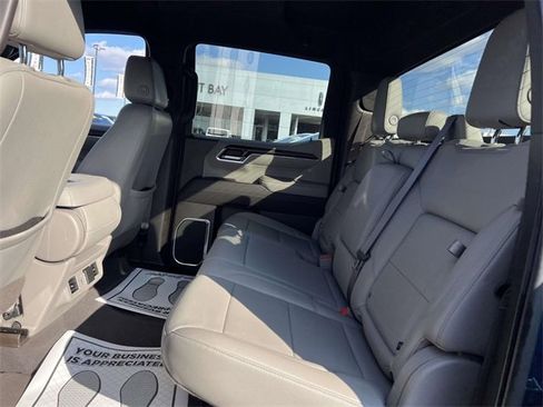 Used 2022 GMC Sierra 1500 SLT image 17