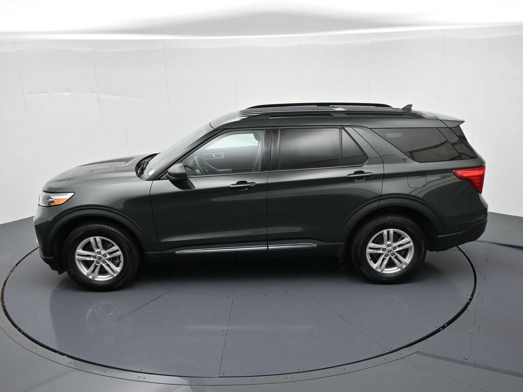Used 2024 Ford Explorer XLT w/ Equipment Group 202A AWD/4WD image 19