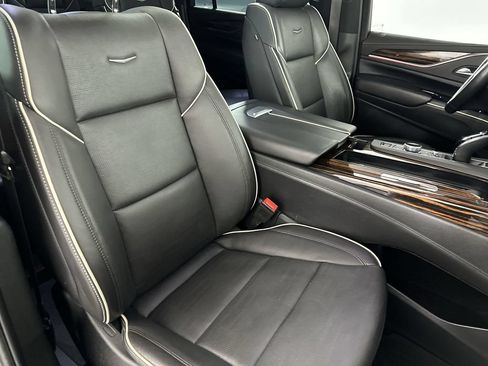 Used 2023 Cadillac Escalade ESV Premium Luxury w/ LPO, Floor Liner Package AWD/4WD image 31
