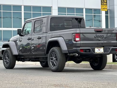 New 2026 Jeep Gladiator Sport AWD/4WD image 5
