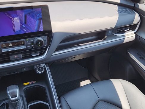 Certified 2025 Toyota Grand Highlander AWD image 6