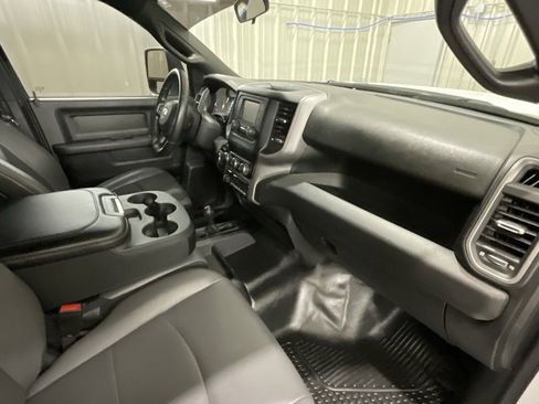 Used 2024 RAM 2500 Tradesman w/ Chrome Appearance Group image 13