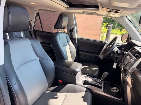 Used 2016 Toyota 4Runner SR5 Premium w/ Four Season Floor Mat Package AWD/4WD image 19