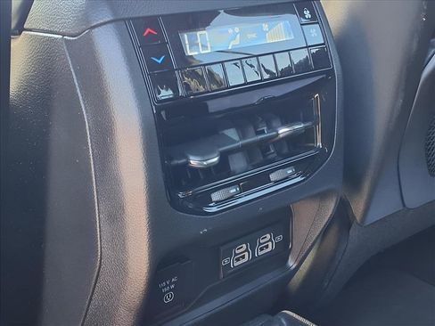 Used 2024 Jeep Grand Cherokee L Laredo w/ Luxury Tech Group I image 19