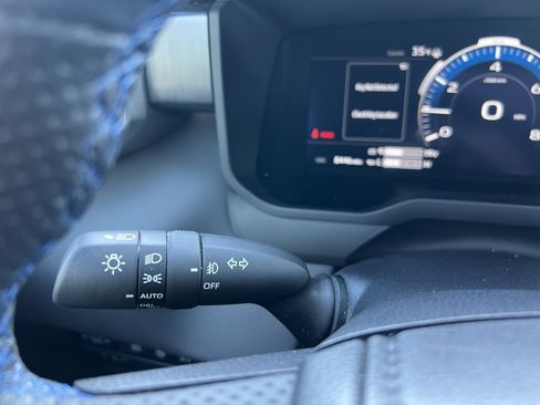 Certified 2025 Toyota Sequoia Platinum image 33