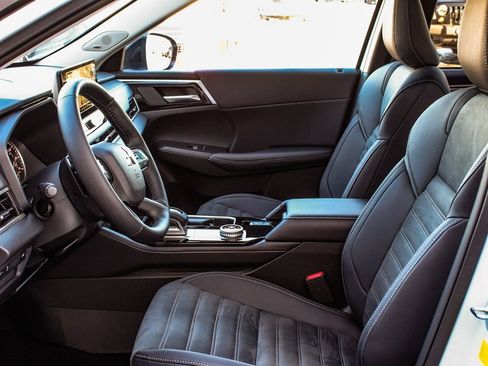 New 2026 Mitsubishi Outlander Trail Edition image 31