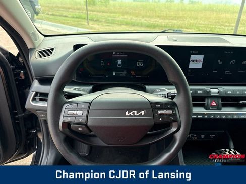 Used 2025 Kia K4 FWD image 19
