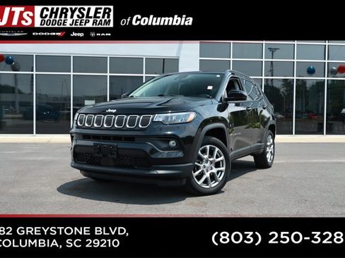 Certified 2022 Jeep Compass Latitude w/ Sun and Sound Group AWD/4WD image 1