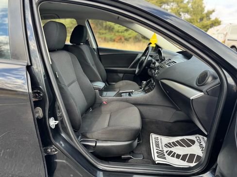 Used 2013 MAZDA MAZDA3 i Touring image 16