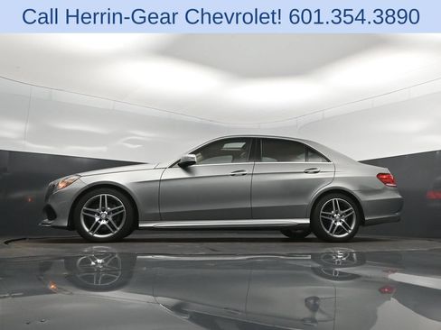 Used 2015 Mercedes-Benz E 350 Sedan image 38