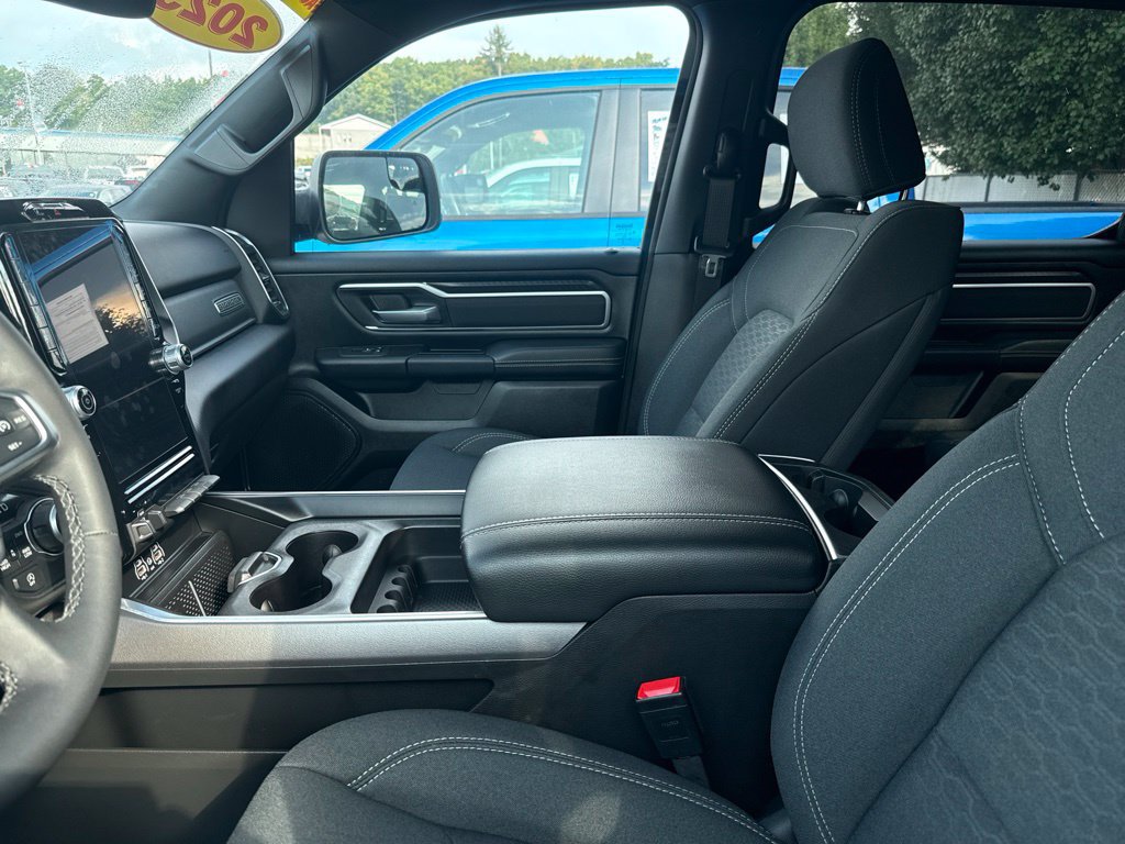 Used 2025 RAM 1500 Big Horn AWD/4WD image 6