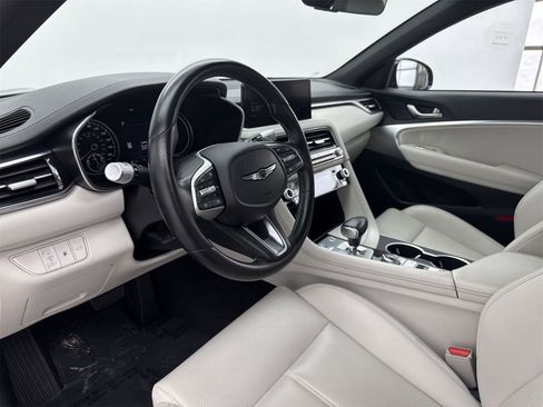 Used 2024 Genesis G70 2.5T image 12