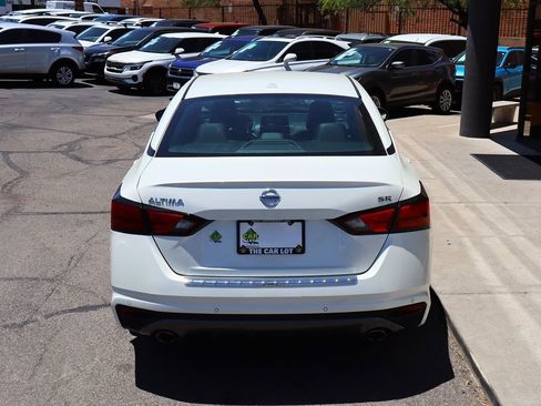 Used 2020 Nissan Altima 2.5 SR FWD image 10