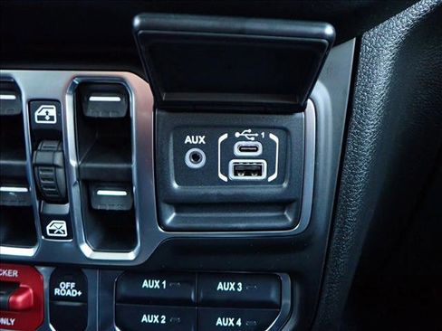 New 2026 Jeep Gladiator Mojave AWD/4WD image 18