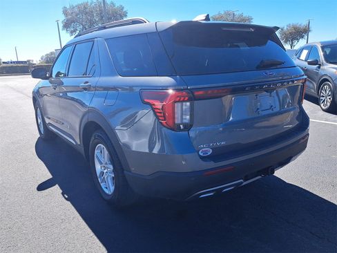 Certified 2025 Ford Explorer Active w/ Active Comfort Package image 3