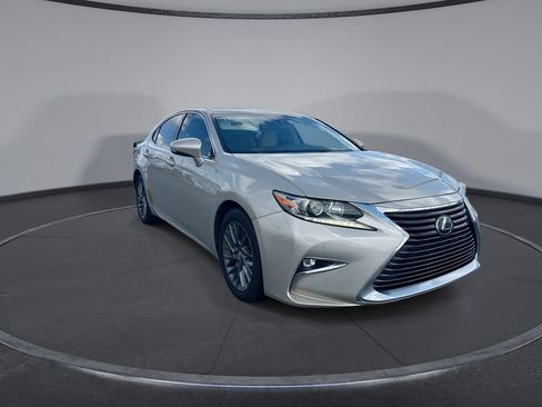 Used 2018 Lexus ES 350 w/ Premier Package FWD image 7