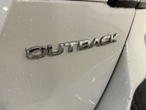 Used 2022 Subaru Outback Limited image 24