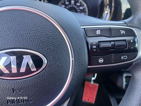 Used 2021 Kia K5 LX FWD image 29