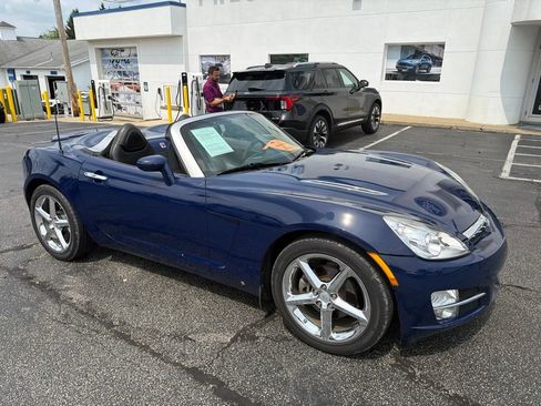 Used 2009 Saturn Sky w/ Premium Trim Package RWD image 2