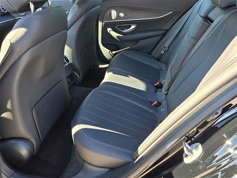 Used 2022 Mercedes-Benz E 350 4MATIC Sedan image 12