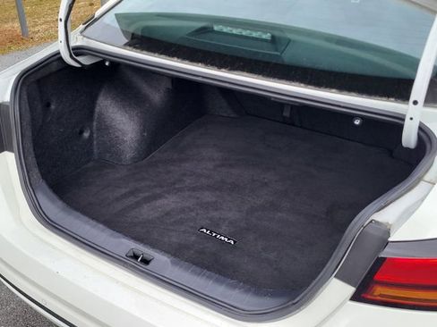 Used 2025 Nissan Altima 2.5 SV image 4