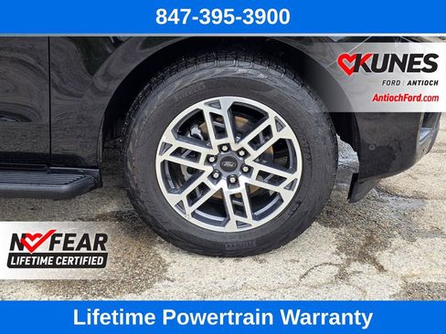 Certified 2025 Ford Expedition Active AWD/4WD image 9