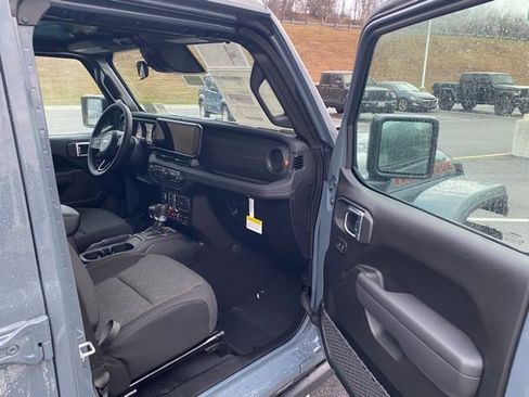 New 2026 Jeep Gladiator Mojave w/ Safety Group AWD/4WD image 26